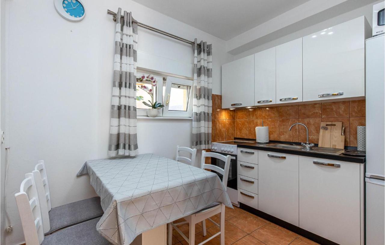 Amazing Apartment In Kostrena With 1 Bedrooms And Wifi Екстериор снимка