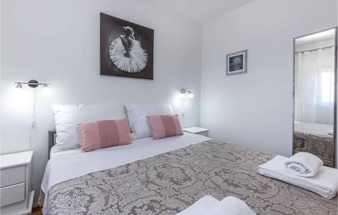 Amazing Apartment In Kostrena With 1 Bedrooms And Wifi Екстериор снимка