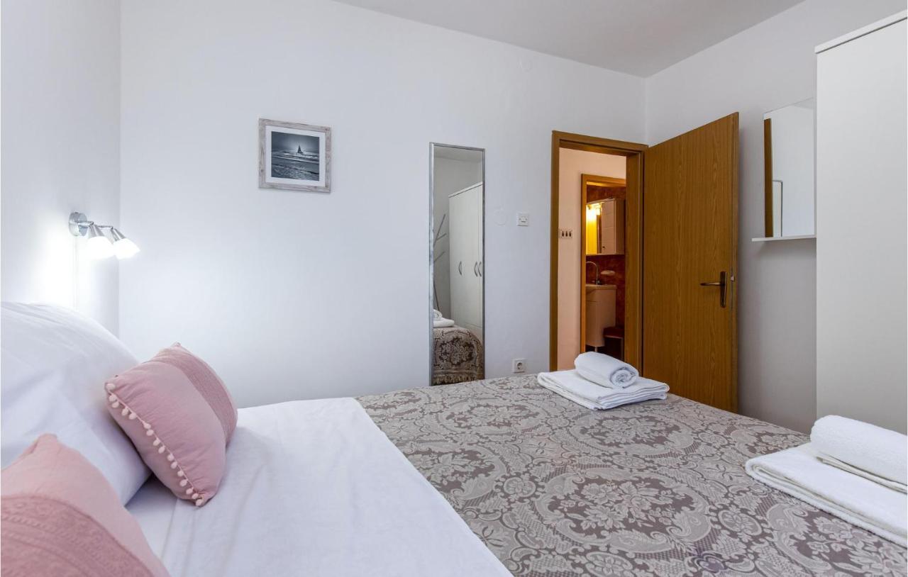 Amazing Apartment In Kostrena With 1 Bedrooms And Wifi Екстериор снимка